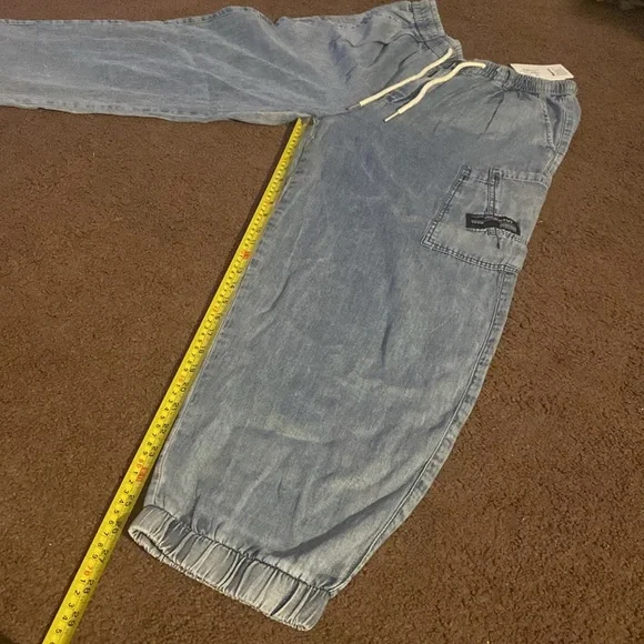 NWT- light Pants - Picture 4 of 11